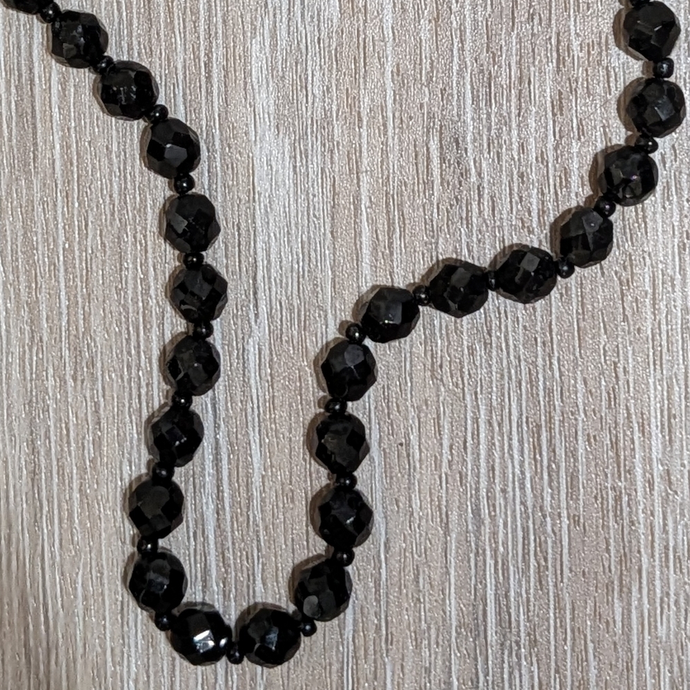 Vintage Black Glass Beaded Choker Necklace - Picture 6 of 8